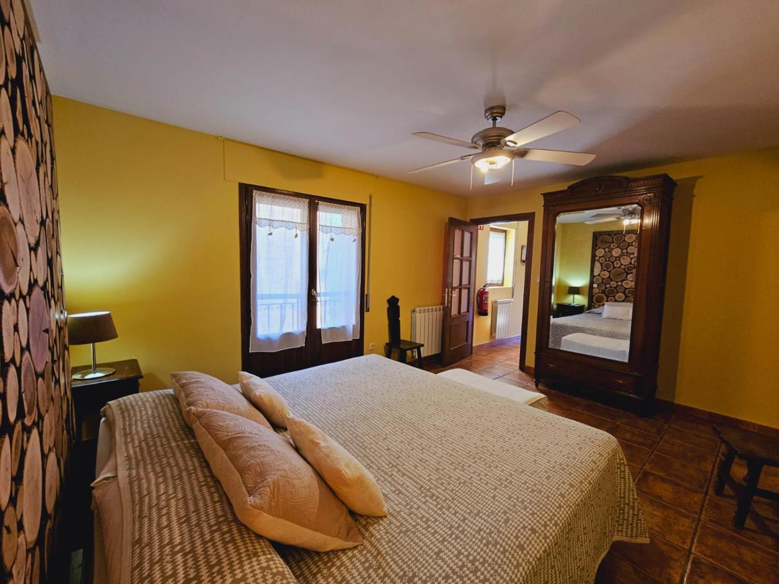 Lagar De Palacio Santa Cilia de Jaca Kamer foto